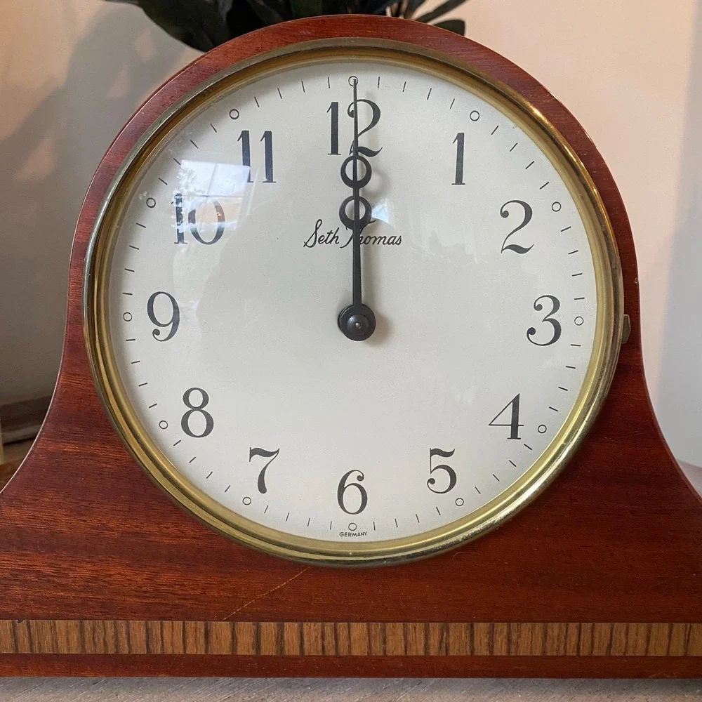 Vintage Seth Thomas Lynton Electric Mantle Clock